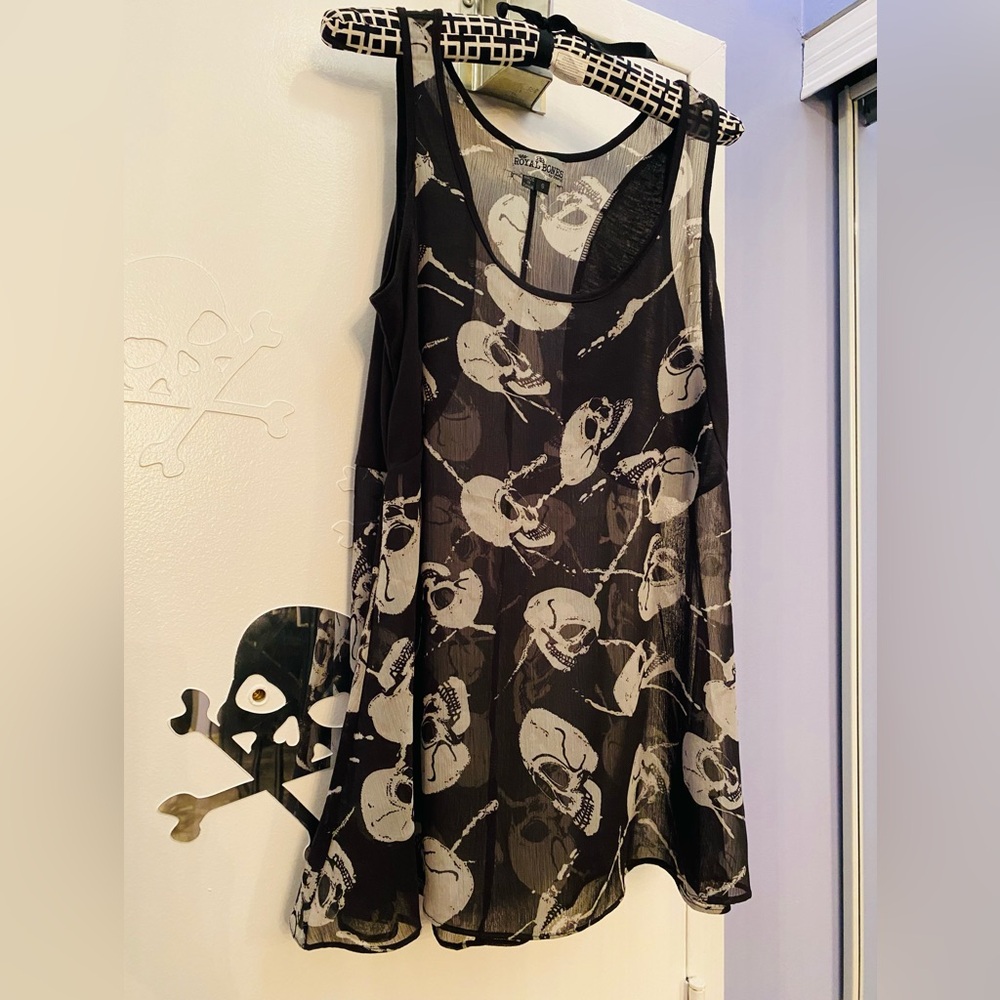 Royal bones sheer skull tank 💀